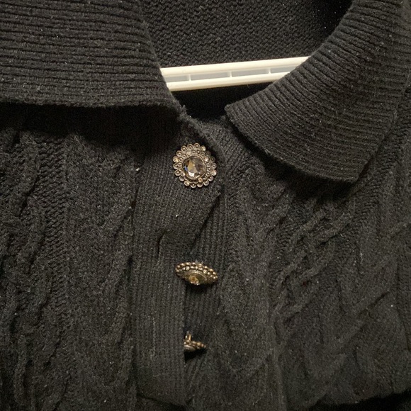 Knit sweater with puffy sleeve and button detail - Picture 2 of 4